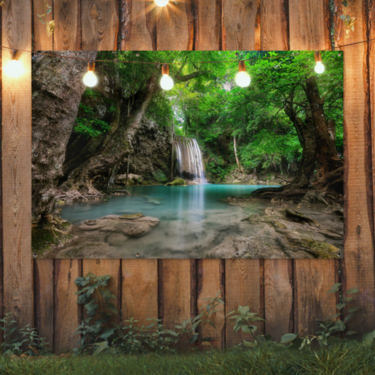 Tuinposter van een jungle waterval met planten en water